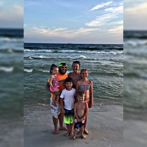 Meet your Posher, Hayli m.